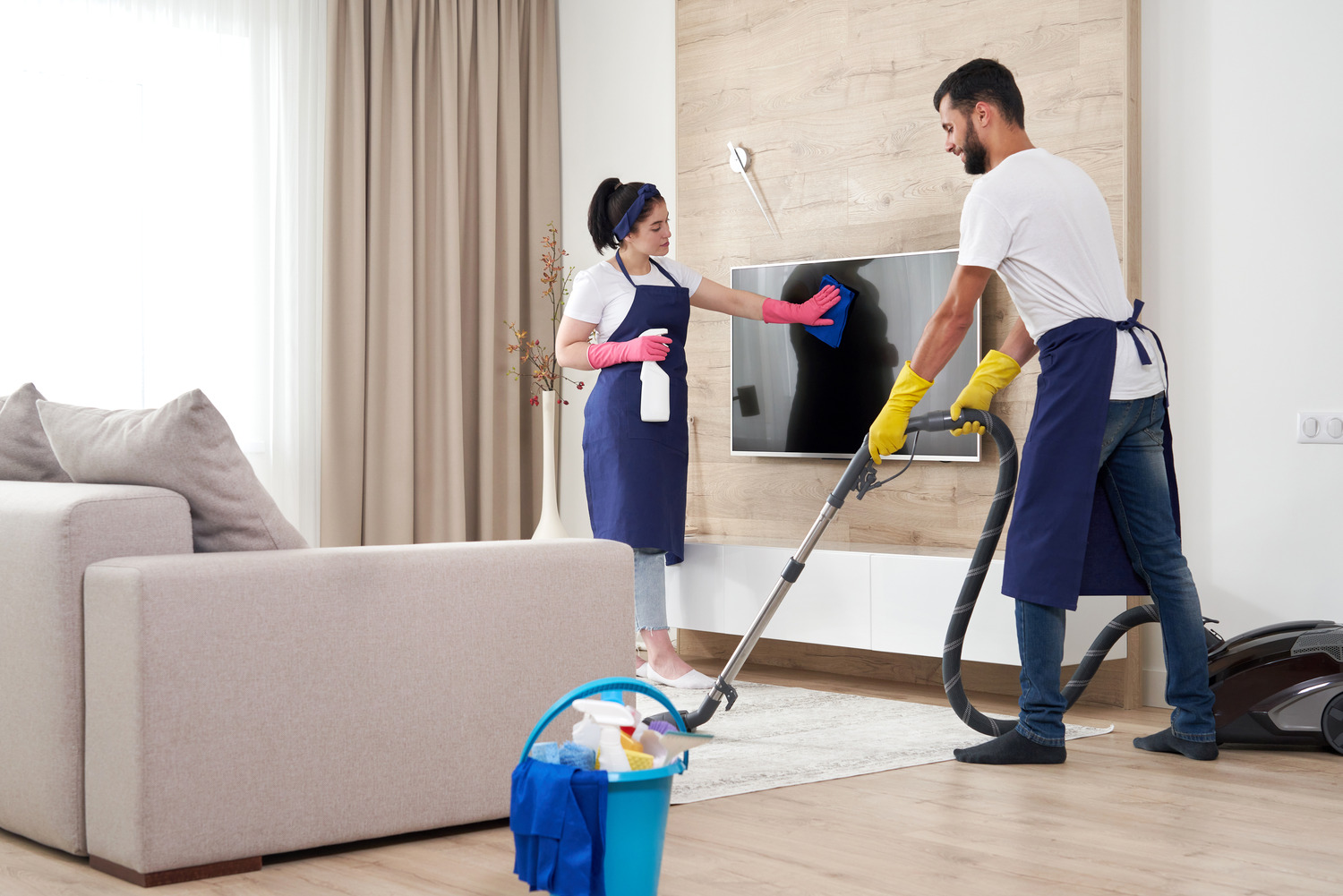 professional-cleaning-service-team-cleans-living-room-modern-apartment (2)